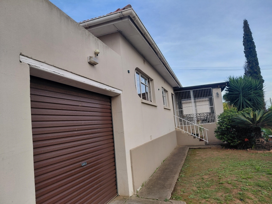 4 Bedroom Property for Sale in Van Riebeeck Hoogte Eastern Cape